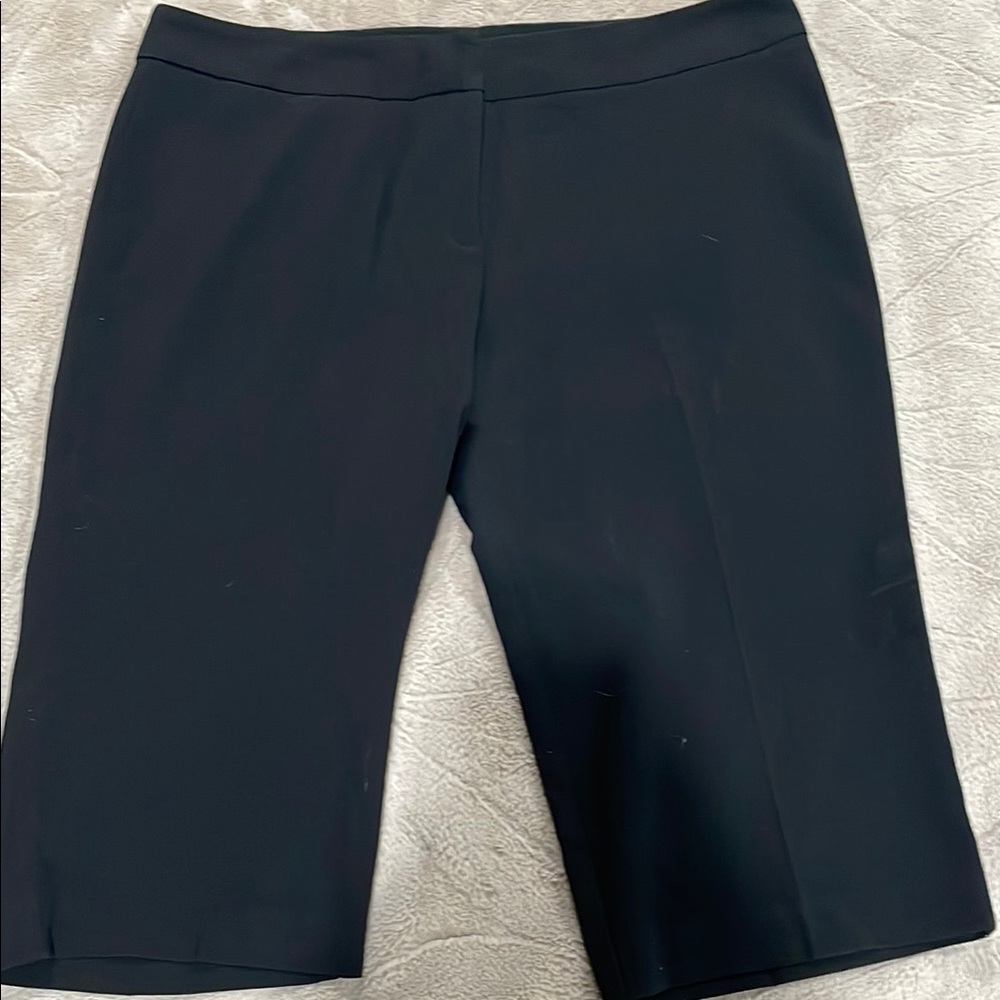 DS Essentials Dressy Black Capris - 6